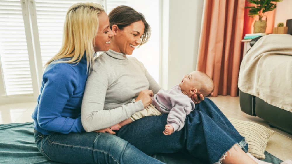 Billede til nyheden Nye barselsregler for LGBT+-familier og soloforældre